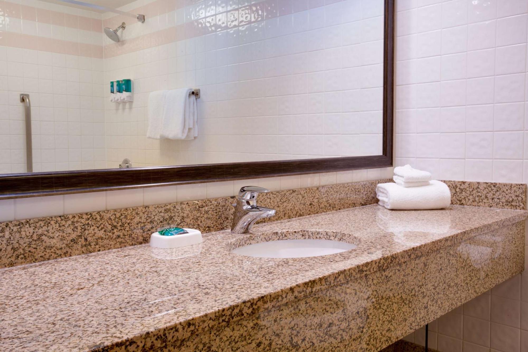 Pear Tree Inn St Louis Convention Center Saint Louis Dış mekan fotoğraf