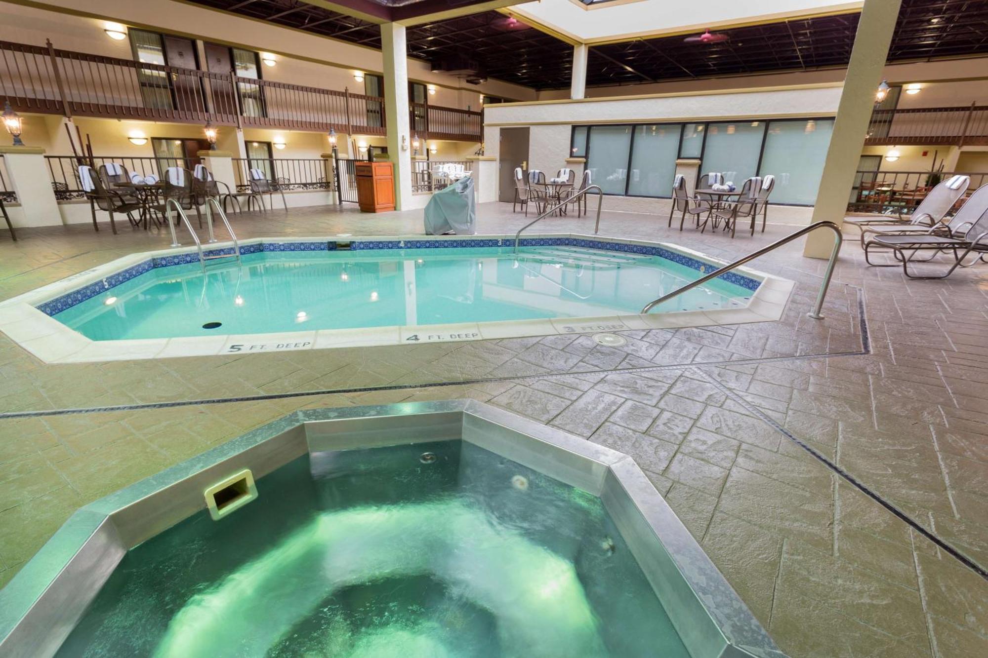 Pear Tree Inn St Louis Convention Center Saint Louis Dış mekan fotoğraf